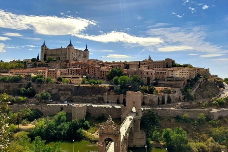 Toledo: Private Walking Tour with a Local Guide - The Cathedral: Toledo’s Main Gothic Interior