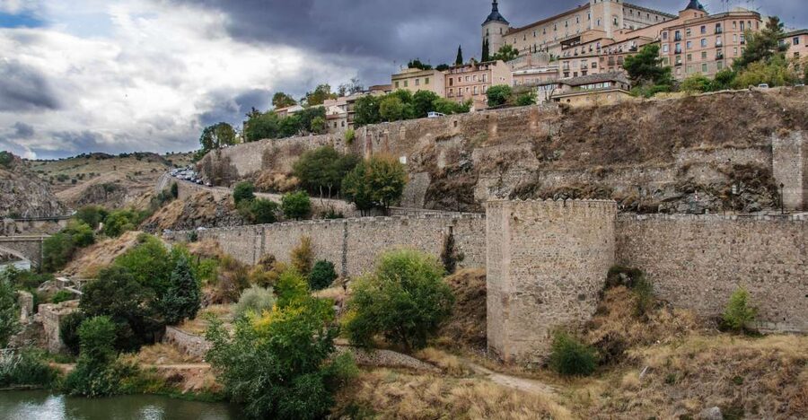 Toledo’s Gems: 3-Hr Private Tour with Expert Local Guide - The Jewish Quarter and its two synagogues
