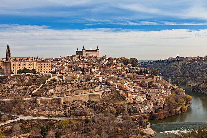 Toledo Scavenger Hunt and Highlights Self-Guided Tour - Toledo’s narrow streets as part of the game