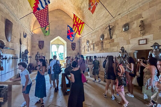 Toledo, Segovia and Avila from Madrid with Tickets and Lunch - What the guides add to a very full day
