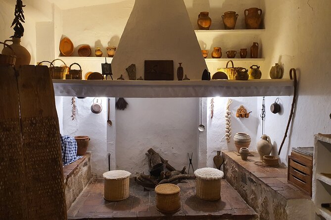 Toledo small group, Winery, Windmiils, Lunch included. - Inside Bodegas Jesus Diaz e Hijos