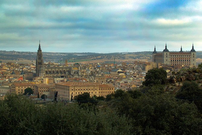 Toledo Tour with Tapas, Wine Tasting and Optional 3 Monuments - San Juan de los Reyes rewards a closer look