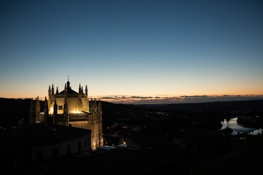 Toledo: Una Mágica noche Toledana - Love stories, honor duels, and medieval imagination