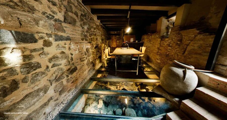 Toledo: Underground Guided Tour with Entry Ticket - Toledo’s underground side is the real subject
