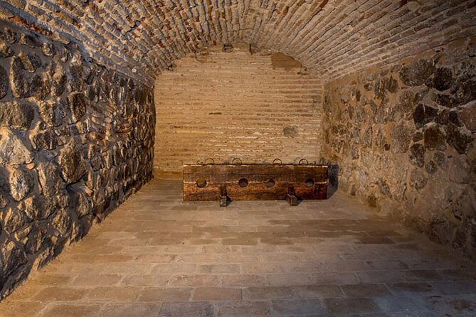Toledo Underground Tour Visit Thermae and Private Basements - Who will enjoy the hidden rooms below Toledo