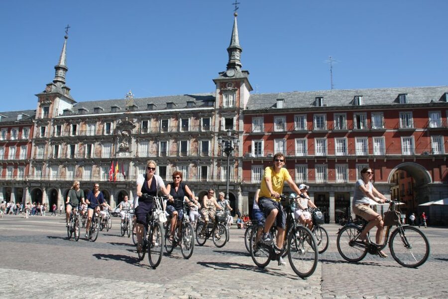 Top highlights of Madrid Bike Tour- 3hrs (e-bike optional) - Starting near Puerta del Sol at 11:00
