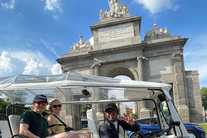 Tour en tuk-tuk electrico por MADRID MODERNO - San Francisco and the Toledo Gate