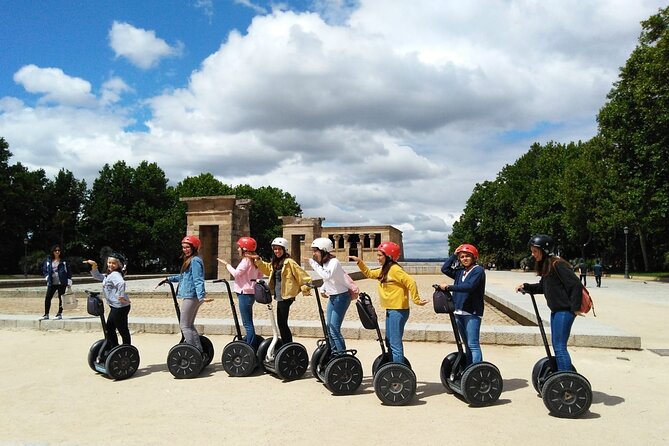 Tour in segway around the city in 1 hour - Returning to Calle de Santiago