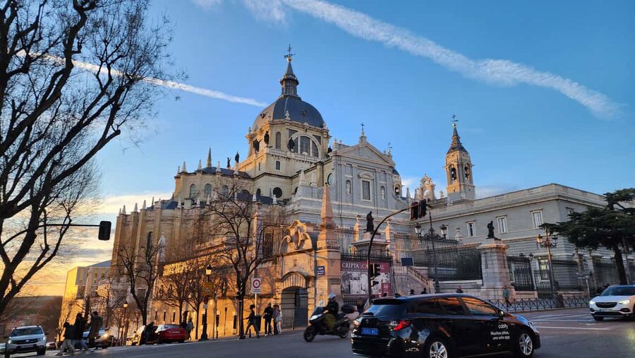 Tour Madrid: Secrets in a Electric Tuk Tuk - Plaza de España and Cervantes
