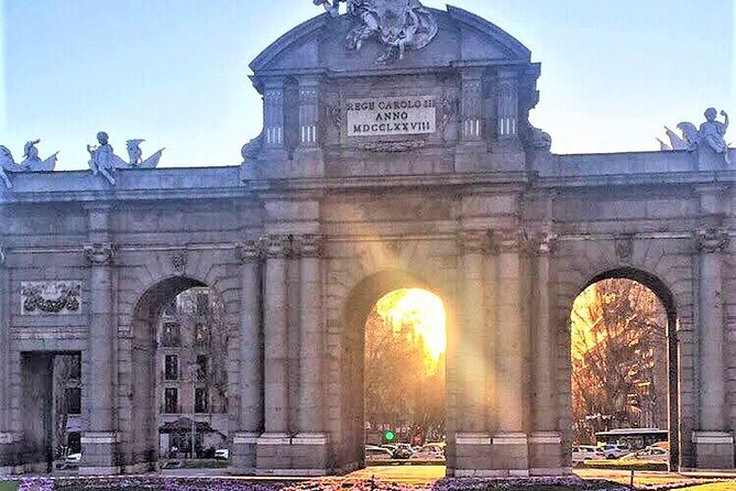 Tour of Historic and Modern Madrid with a guide in a yellow tuk tuk - Parks and traditional neighborhoods