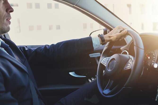 Transfer: Barajas Airport (MAD) to Madrid City Center - From Barajas Airport to Your Madrid Address