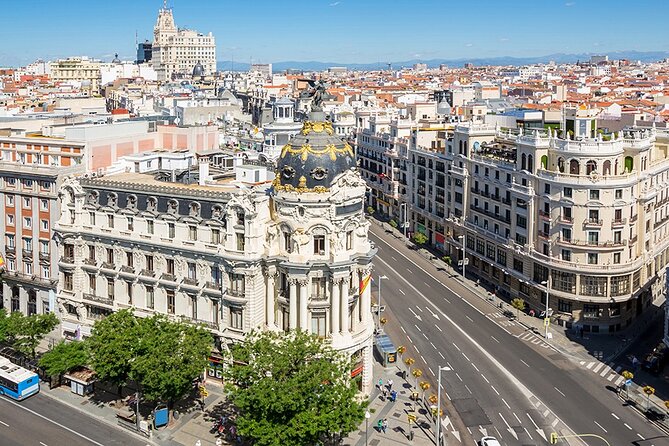 Transfer: Barajas Airport (MAD) to Madrid City Center - What the Vehicle and Ride Include