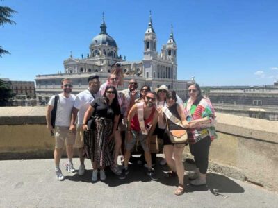 Tuk Tuk Tour with Wine Test in Madrid