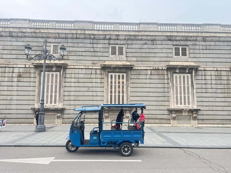 Tuktuk historical tour of Madrid 1 Hr in a fun and original way - What the one-hour route feels like