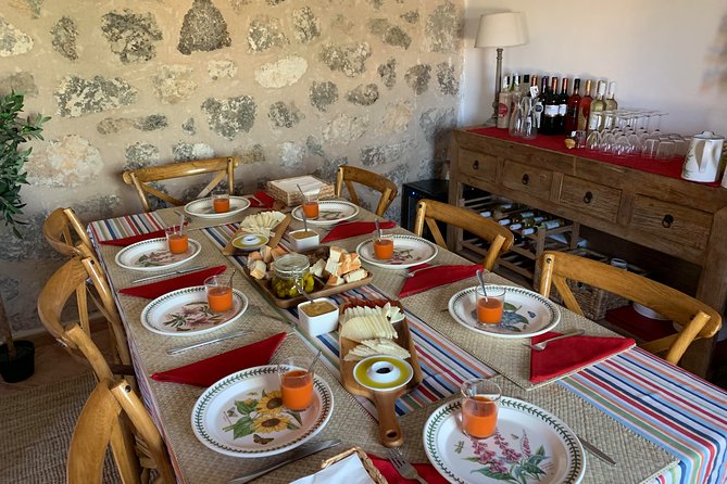 Unspoiled Spain: Food & Wine Tasting for Foodies & Nature Lovers - A castle home with an unusual story
