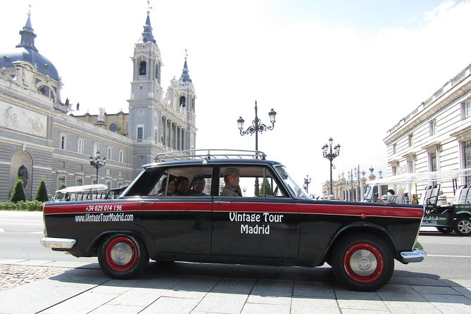 Vintage Tour Madrid Taxi 1500 - The guide makes the difference
