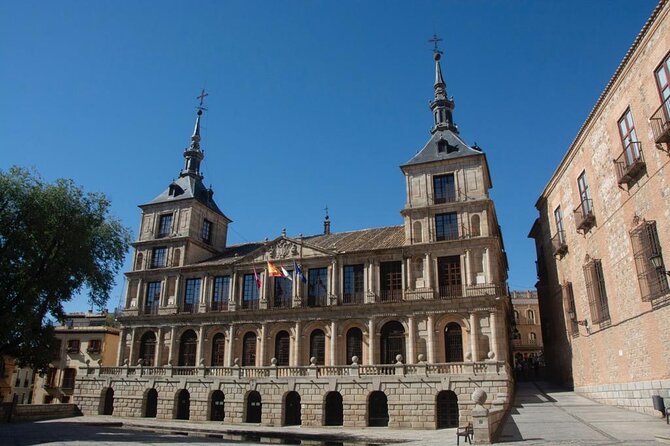 Visit Toledo with an accredited Official guide - Plaza de Zocodover, Toledo’s natural starting point