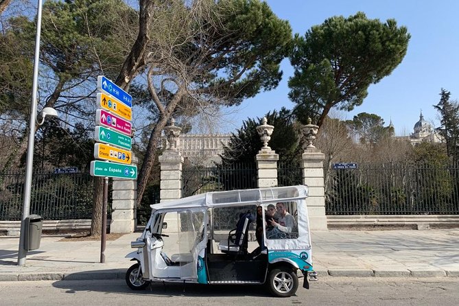 Welcoming tour Madrid - The Temple of Debod is the most unusual stop